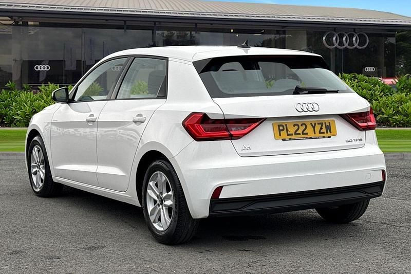 Used Audi A1 Design 110 HP (80 kW) 2022 White SUV