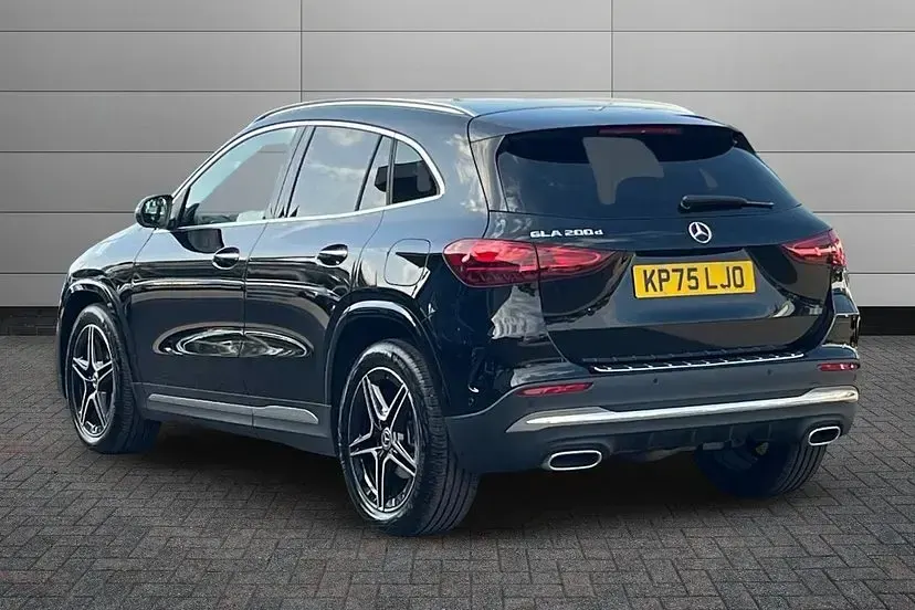 Used Mercedes GLA200 Executive 148 HP (108 kW) 2025 Black SUV