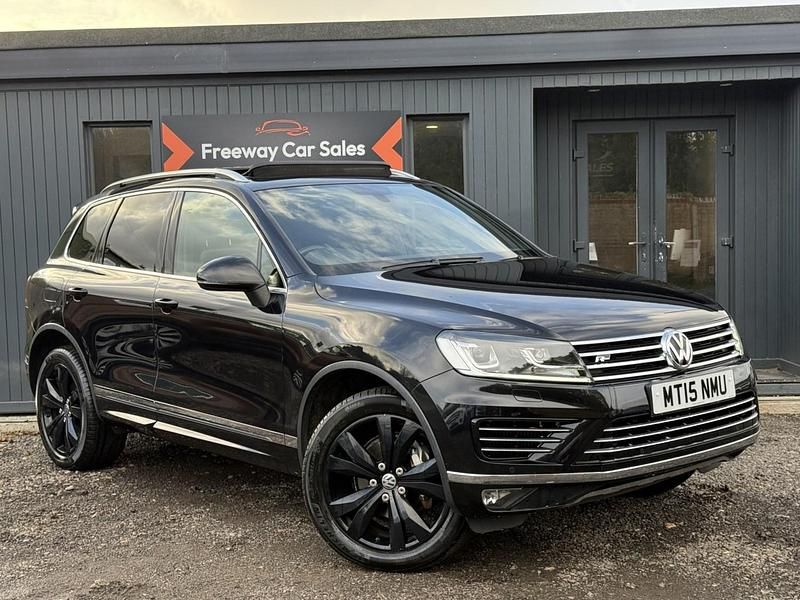 Black Used 2015 VW Touareg R-line SUV | £14,750 (Fair price) - Image 1/4