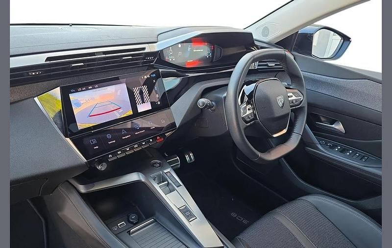 Used Peugeot 308 Allure Premium 131 HP (96 kW) 2023 Nera black Hatchback