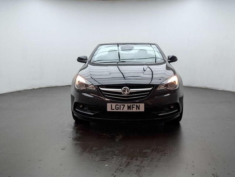 Second-hand Vauxhall Cascada Elite 170 CP (125 kW) 2017 Negru Cabrio