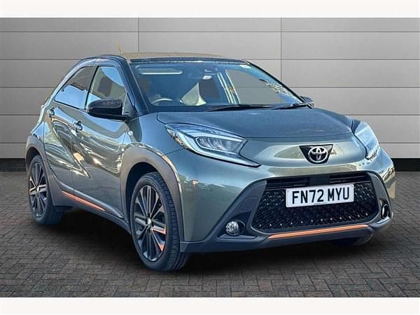 Green Used 2022 Toyota Aygo X Edition SUV | £14,595 - Image 1/3