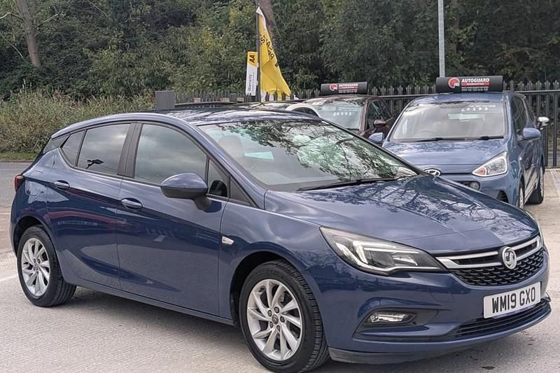Blue Used 2019 Vauxhall Astra Design Edition Hatchback | £7,495 (Fair price) - Image 1/1