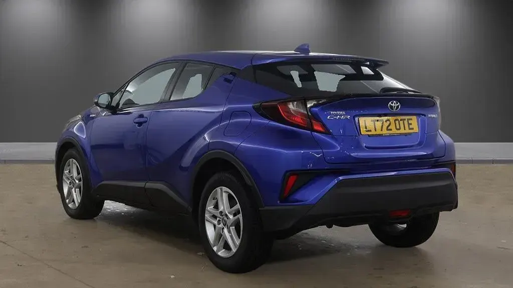 Used Toyota C-HR 122 HP (89 kW) 2022 Blue SUV