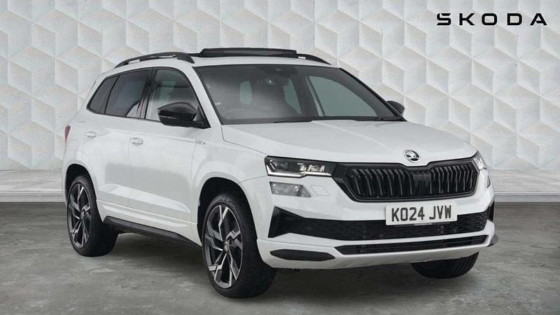 White Used 2024 Skoda Karoq SportLine SUV | £29,284 (Good price) - Image 1/4