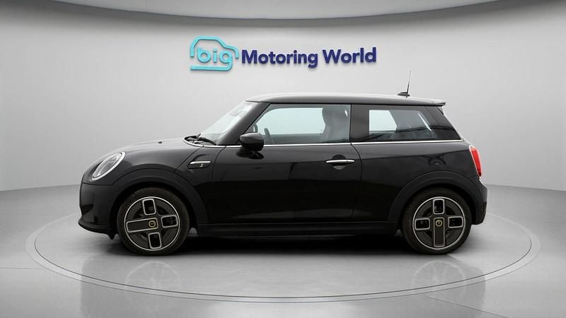 Used Mini Cooper S Hatch 135 kW (184 HP) 2022 Black Hatchback