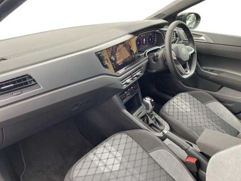 Image 2/4