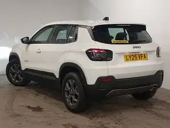 Used Jeep Avenger Longitude 100 HP (73 kW) 2025 White SUV