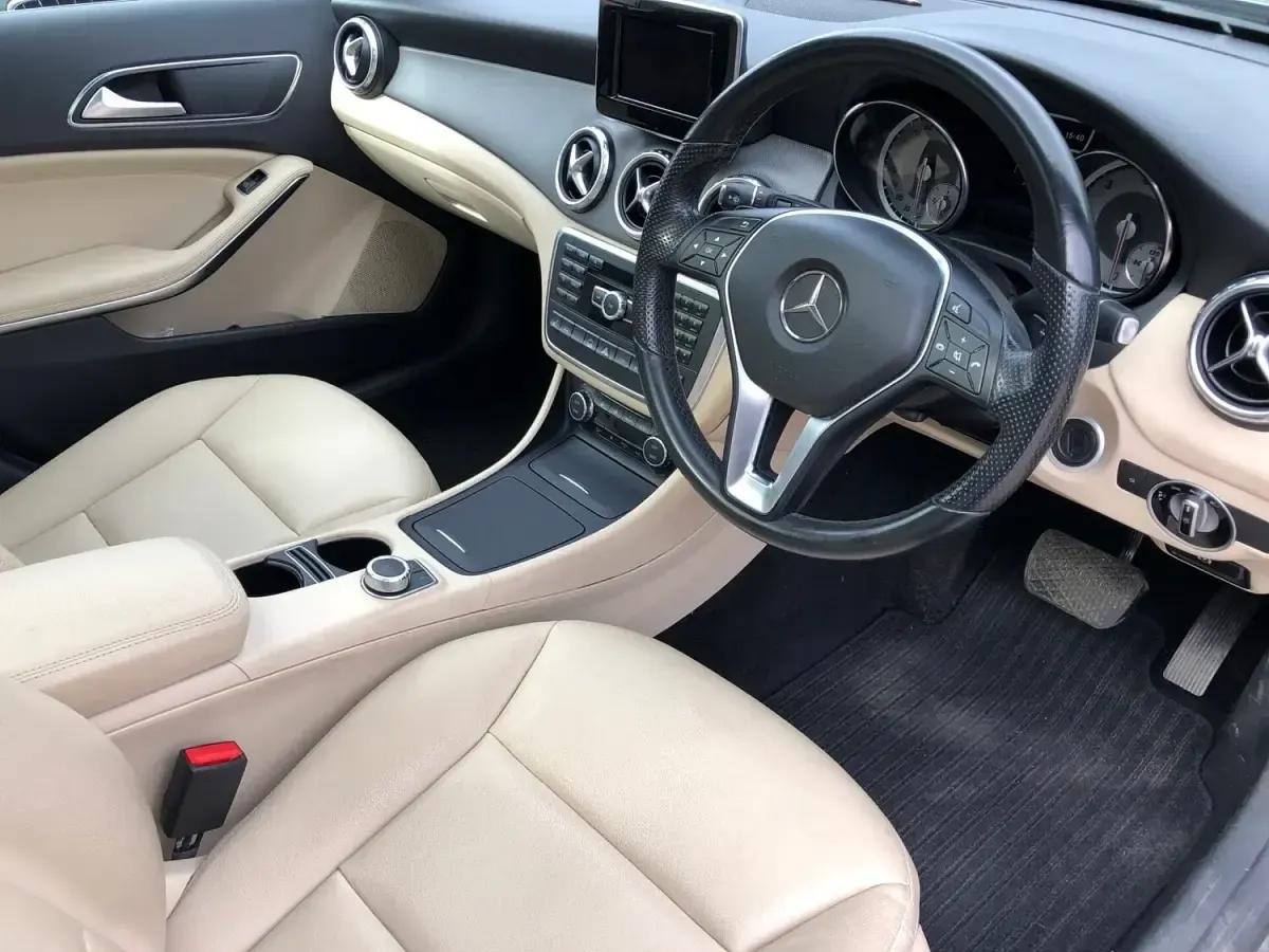 Used Mercedes GLA220 SE 170 HP (125 kW) 2014 Grey SUV