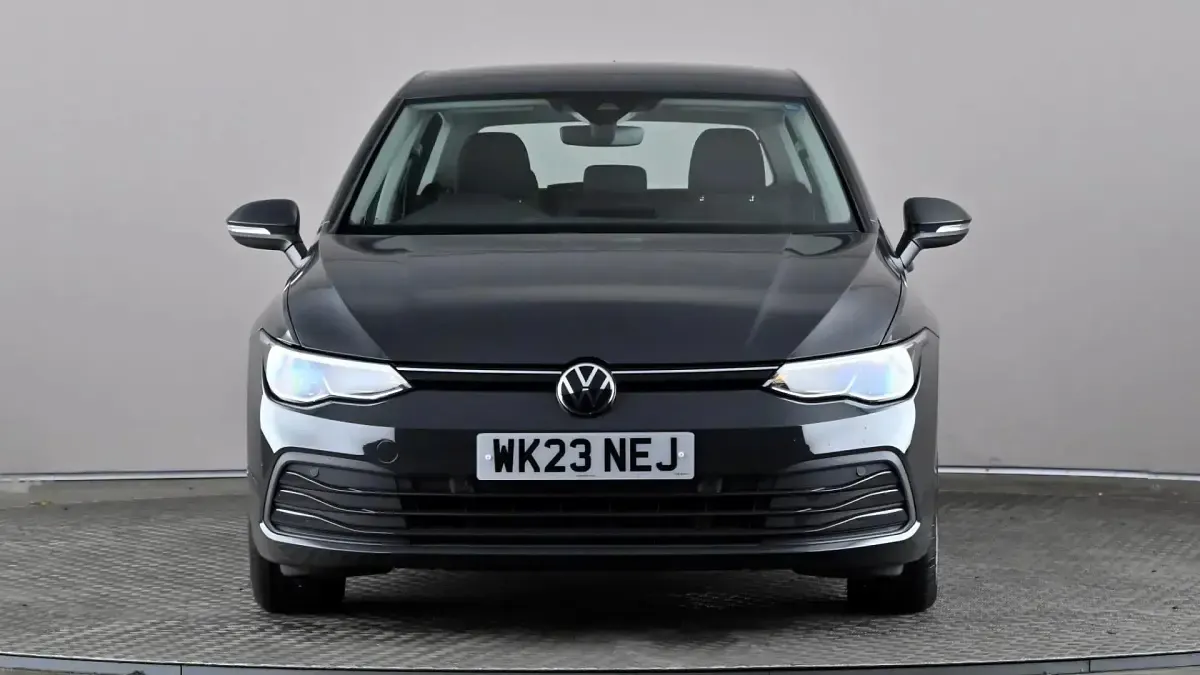 Used VW Golf VIII Life 115 HP (84 kW) 2023 Grey Hatchback