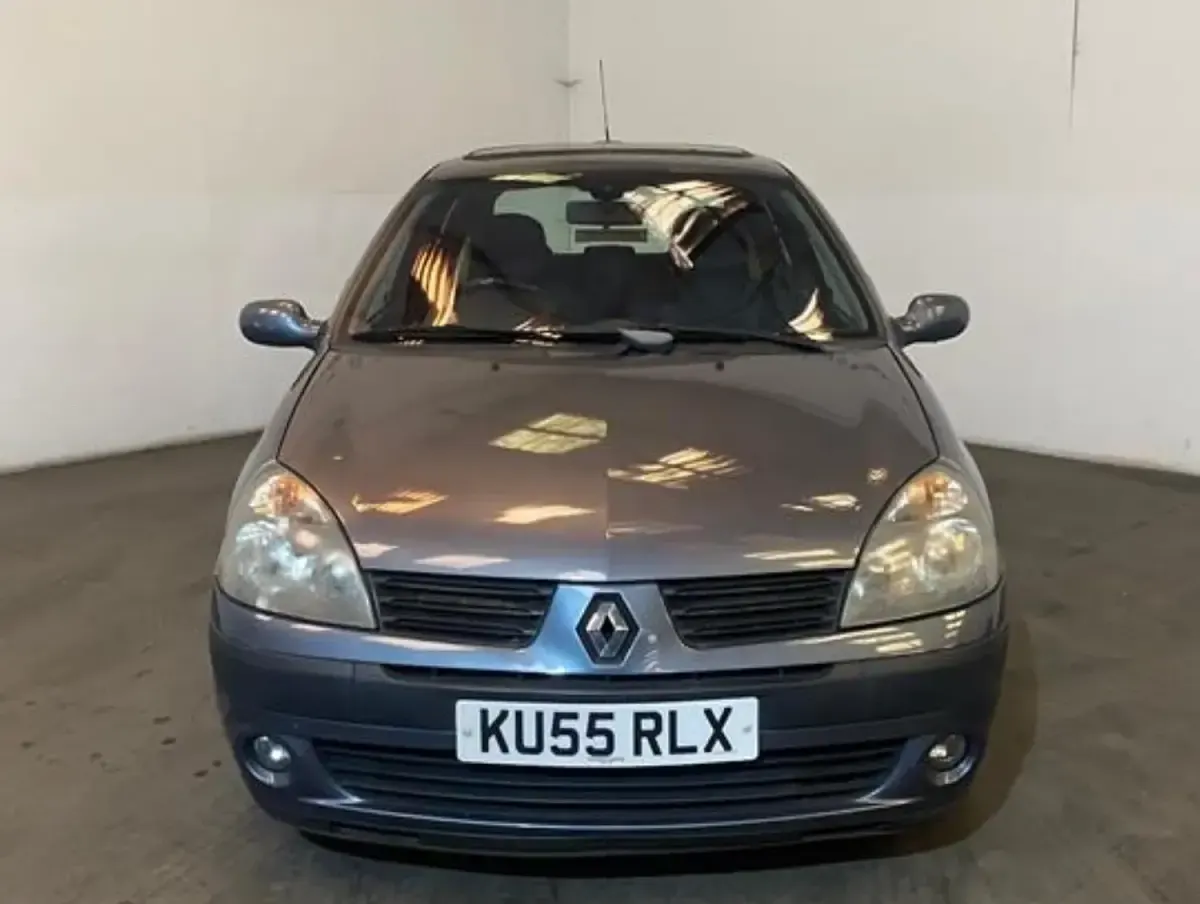 Used Renault Clio II Dynamique 2005 Blue Hatchback