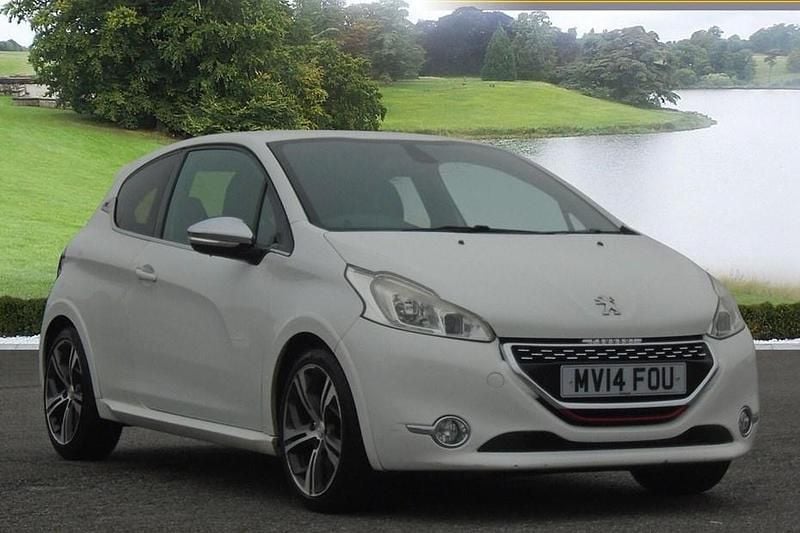 Used Peugeot 208 GTi 200 HP (147 kW) 2014 White Hatchback