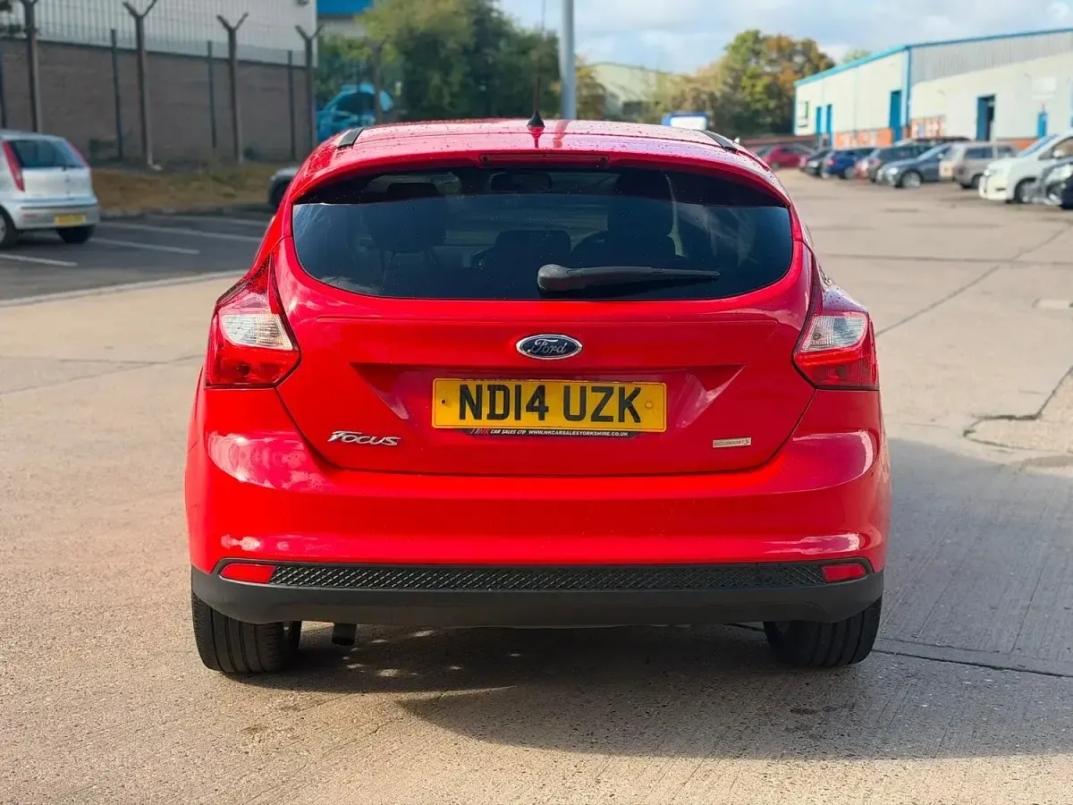 Used Ford Focus Zetec 2014 Red Hatchback