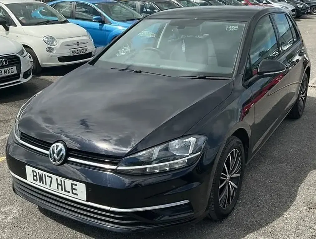 Used VW Golf VII SE 115 HP (84 kW) 2017 Black Hatchback