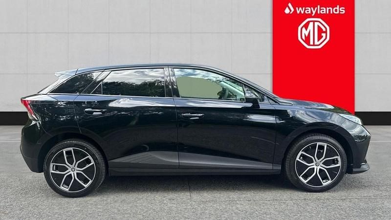 Used MG MG4 EV Trophy 2025 Black Hatchback