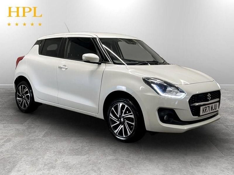 Used Suzuki Swift SZ5 83 HP (61 kW) 2022 White Hatchback