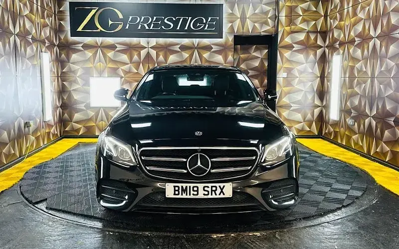 Used Mercedes E300 AMG Line Premium 333 HP (244 kW) 2019 Black Sedan