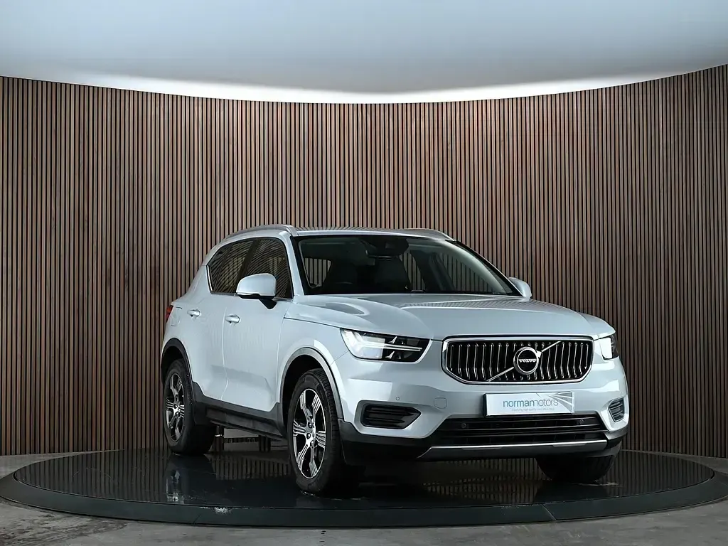 Used Volvo XC40 Inscription 2021 Silver SUV