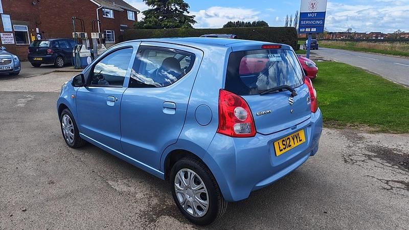 Used Suzuki Alto 68 HP (50 kW) 2012 Blue Hatchback