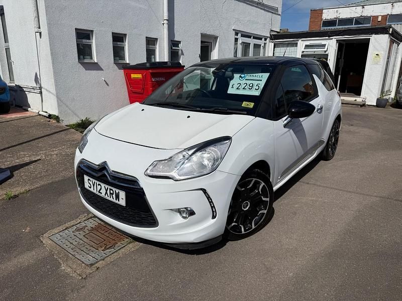 Używany Citroën DS3 2012 Biały Hatchback