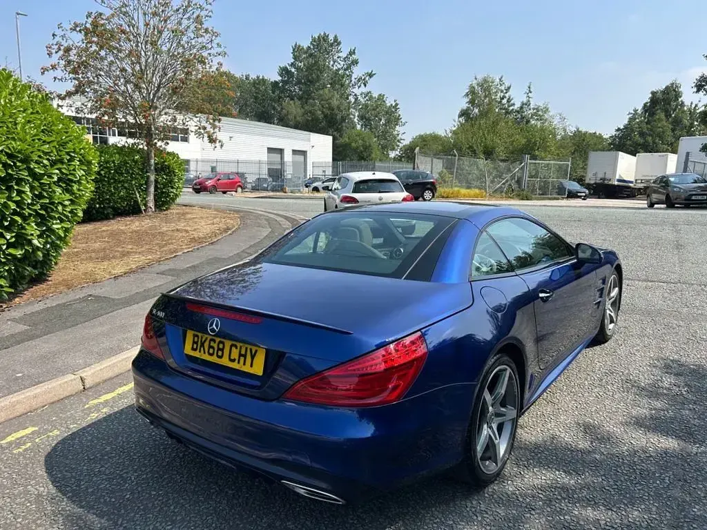 Used Mercedes SL400 AMG line 367 HP (269 kW) 2018 Brilliant blue metallic Cabriolet