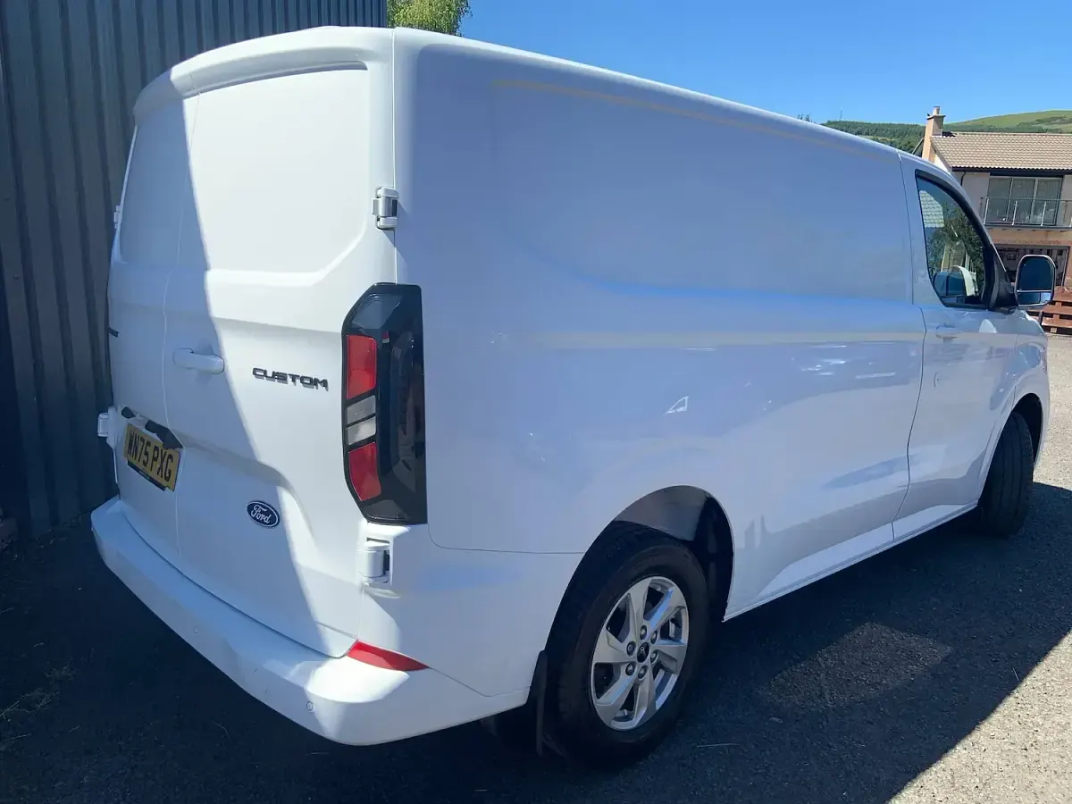 Used Ford Transit Custom Limited 136 HP (100 kW) 2025 White Van