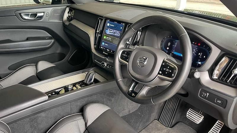 Used Volvo XC60 R-Design 2022 Blue SUV