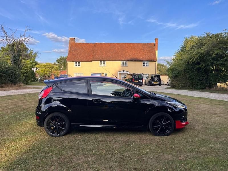 Used Ford Fiesta ST-Line 140 HP (102 kW) 2017 Black Hatchback