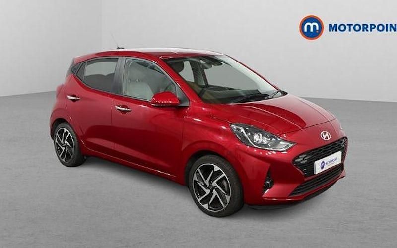Used Hyundai i10 Premium 67 HP (49 kW) 2023 Red Hatchback