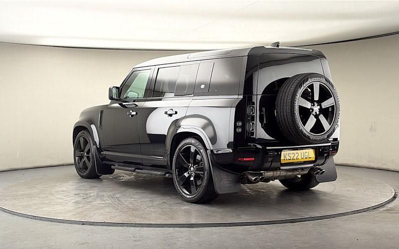 Używany Land Rover Defender 525 KM (386 kW) 2024 SUV