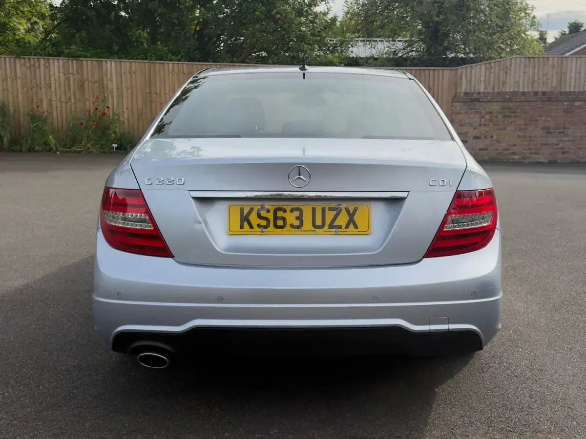Begagnad Mercedes C220 AMG 2014 Silver Sedan