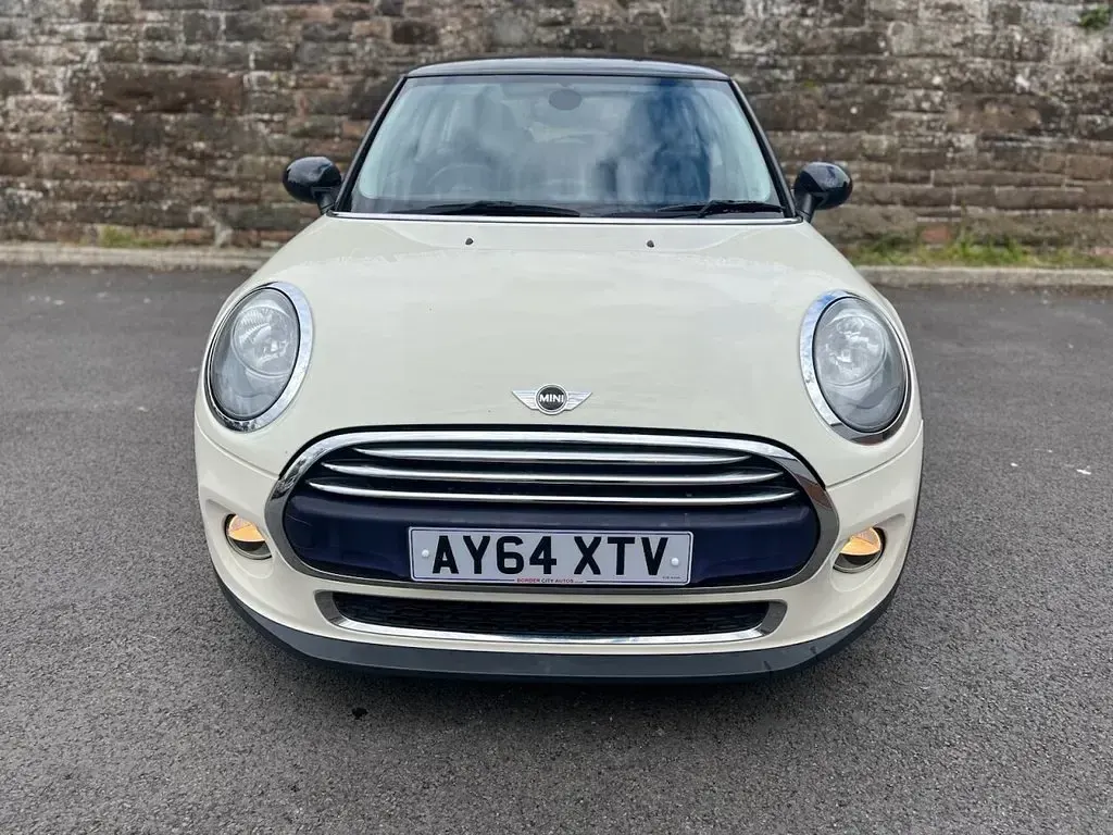 Used Mini Cooper D Hatch 116 HP (85 kW) 2014 White Hatchback
