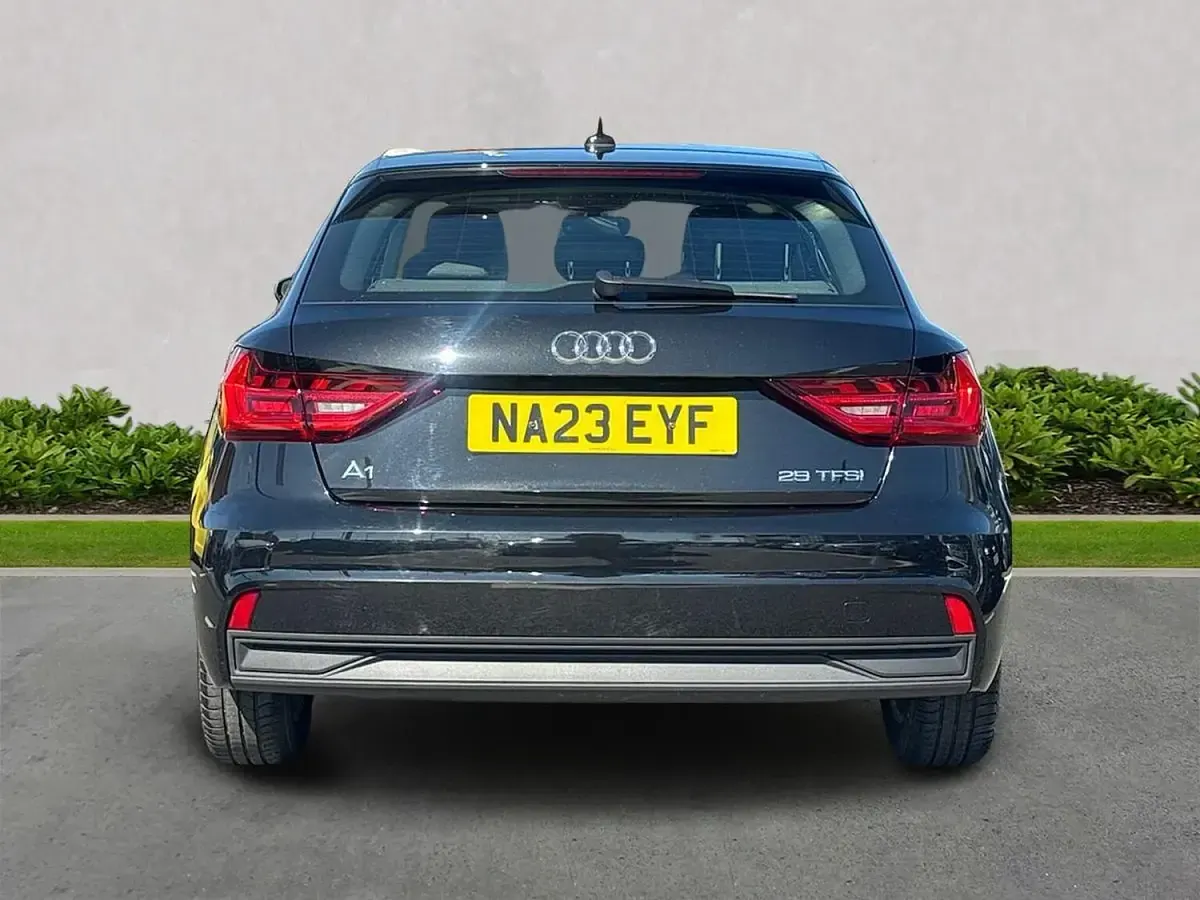 Used Audi A1 Sportback Business 95 HP (69 kW) 2023 Black Hatchback