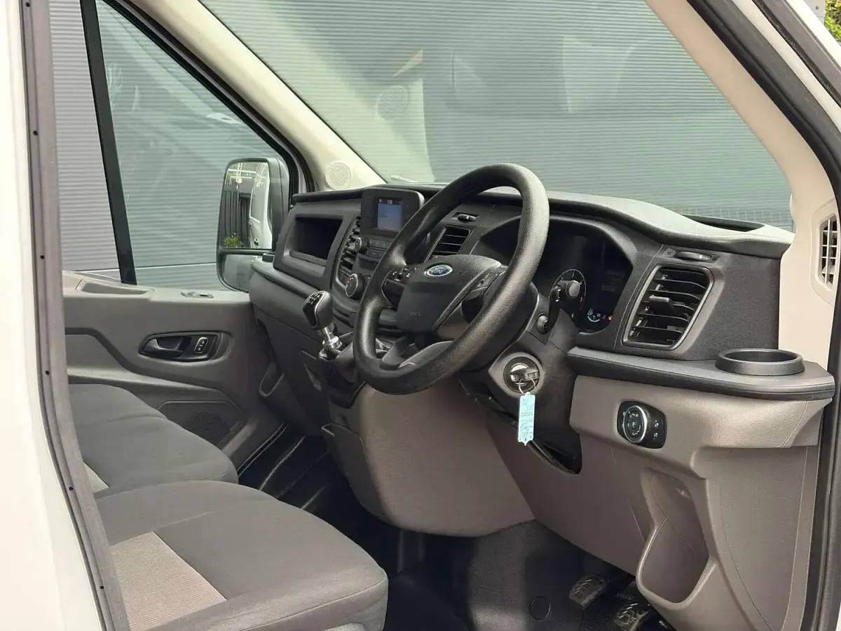 Used Ford Transit S 130 HP (95 kW) 2023 White Van