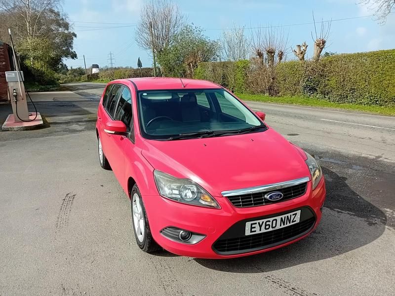 Used Ford Focus Zetec 2010 Red Estate