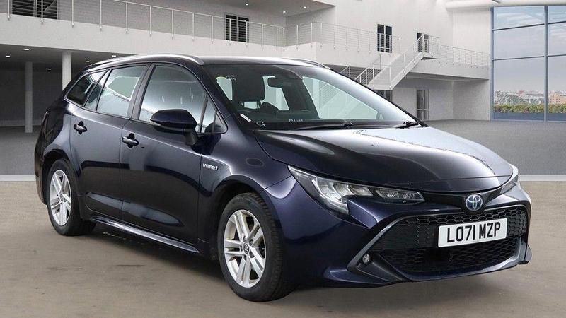 Begagnad Toyota Corolla 122 HK (89 kW) 2022 Blå Kombi