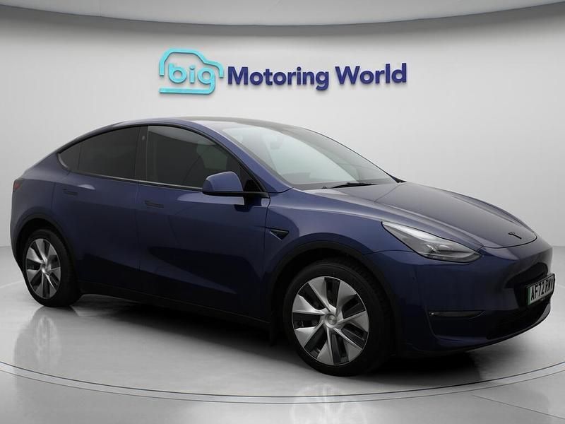 Blue Used 2022 Tesla Model Y SUV | £23,700 (Fair price) - Image 1/4