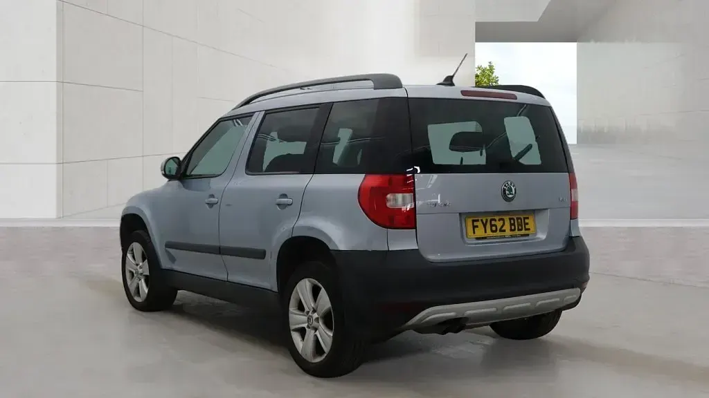 Usado Skoda Yeti SE 140 CV (102 kW) 2012 Azul SUV
