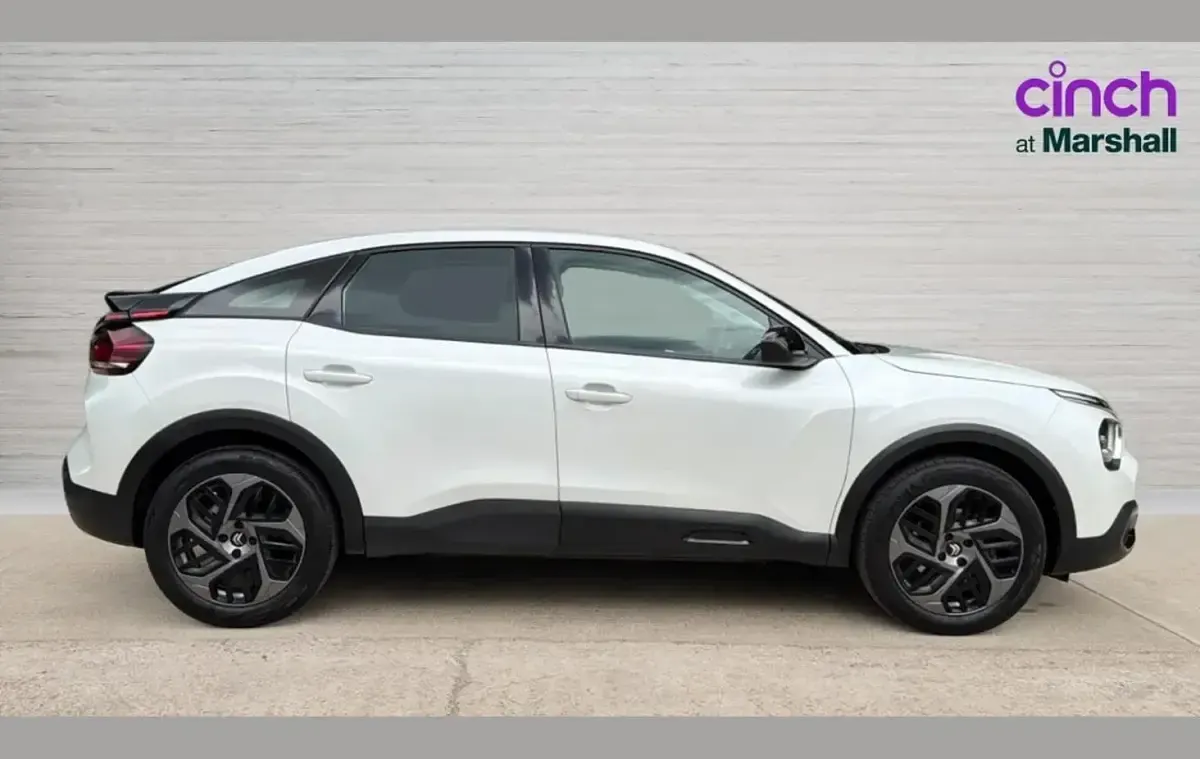 Used Citroën C4 PureTech 128 HP (94 kW) 2023 White SUV