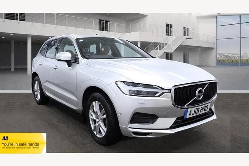 Used Volvo XC60 Momentum 2019 Silver SUV