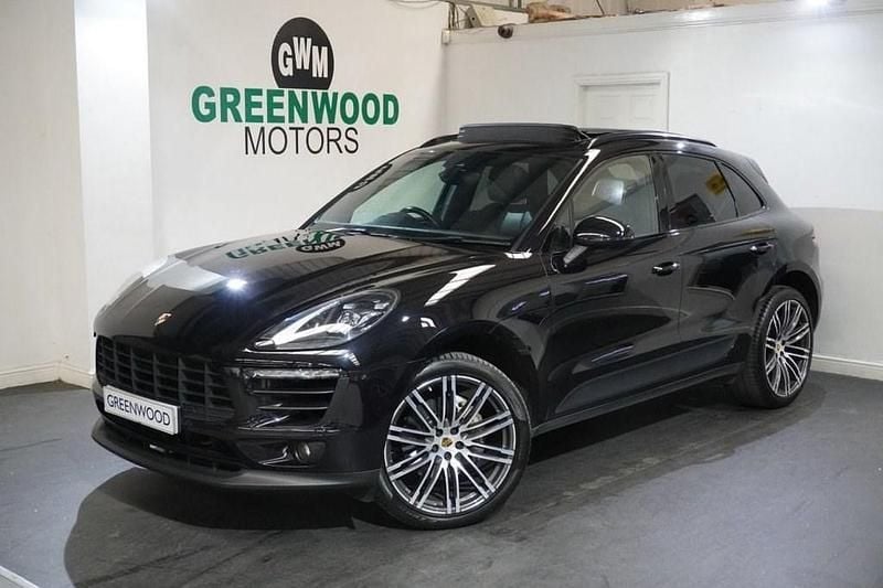 Black Used 2018 Porsche Macan SUV | £21,990 (Good price) - Image 1/4