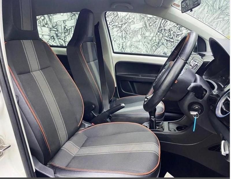 Used VW up! move up! 2013 White Hatchback