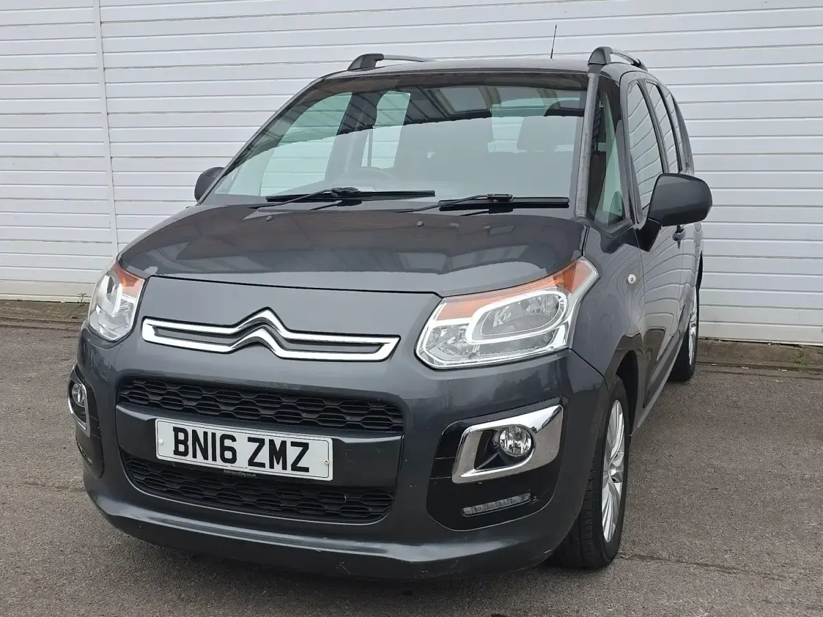 Begagnad Citroën C3 Picasso PureTech 110 HK (80 kW) 2016 Grå Minibuss