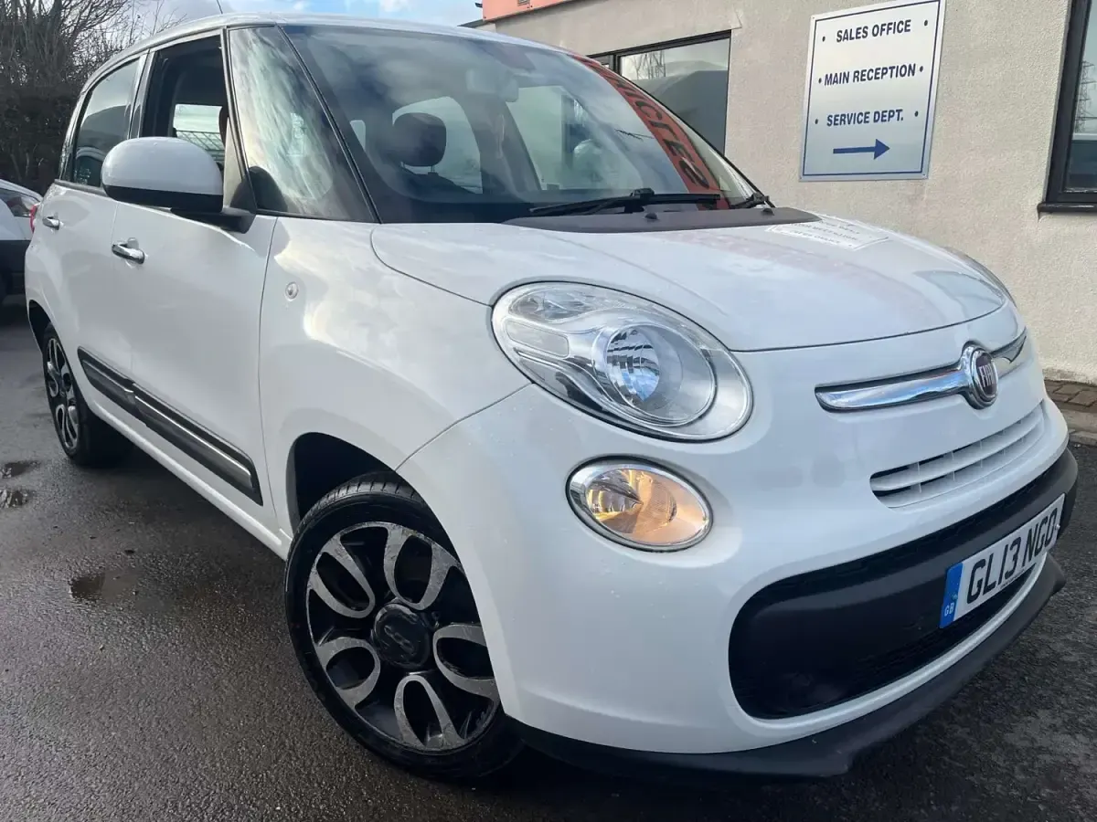Gebraucht Fiat 500L Star 95 PS (69 kW) 2013 Weiß Van / Kleinbus