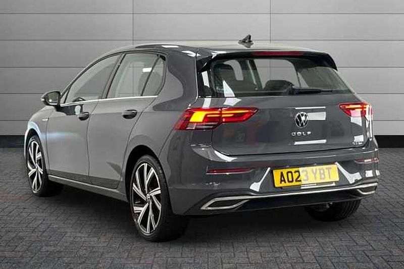 Used VW Golf VIII Style 150 HP (110 kW) 2023 Dolphin grey Hatchback