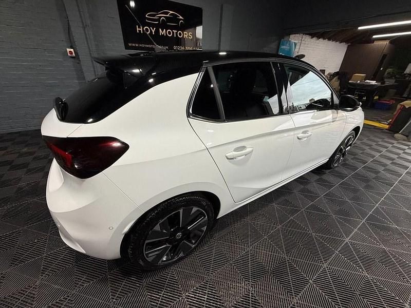 Used Vauxhall Corsa-e Elite 100 kW (136 HP) 2022 White Hatchback
