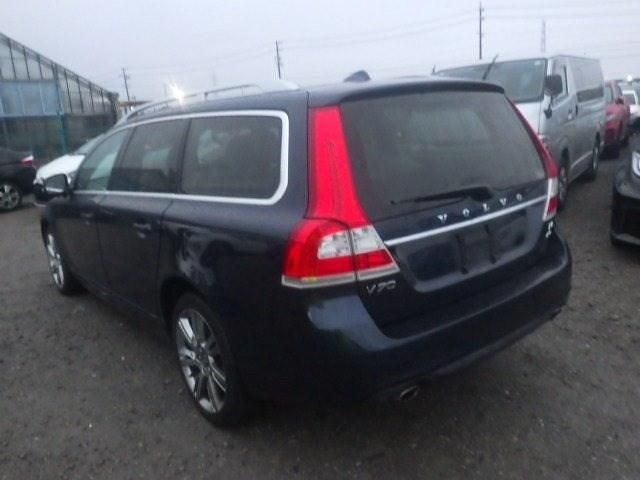 Used Volvo V70 SE Lux 300 HP (220 kW) 2013 Blue Estate