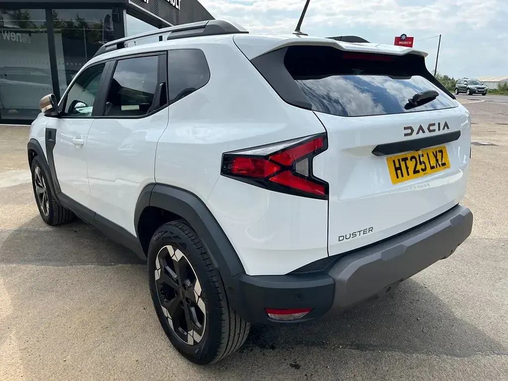 Second-hand Dacia Duster Extreme 130 CP (95 kW) 2025 Alb SUV