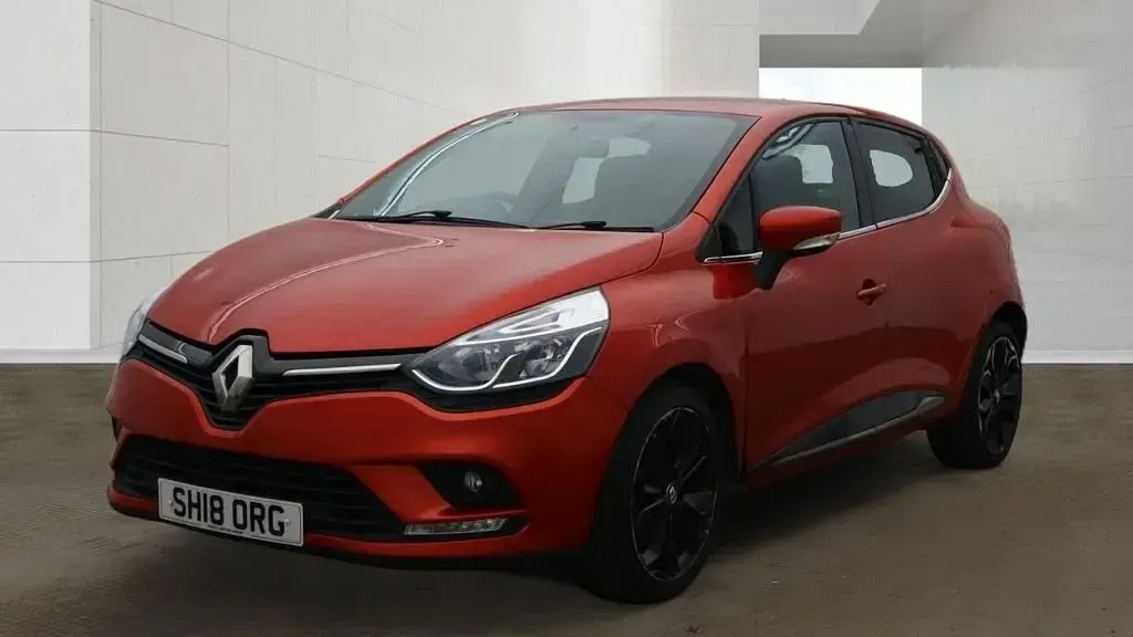 Used Renault Clio IV Iconic 90 HP (66 kW) 2018 Red Hatchback