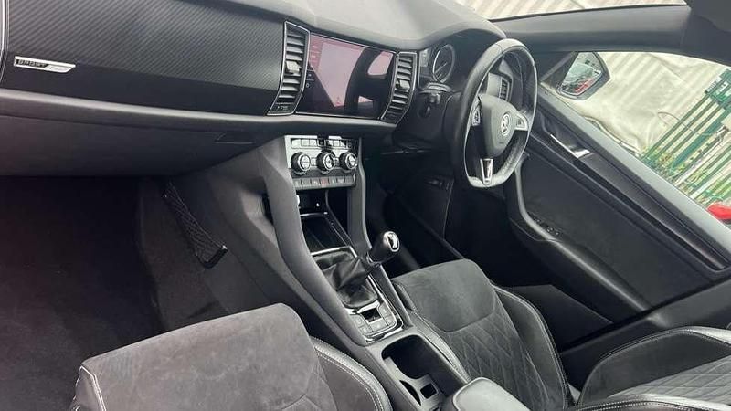 Used Skoda Kodiaq SportLine 150 HP (110 kW) 2019 Red SUV